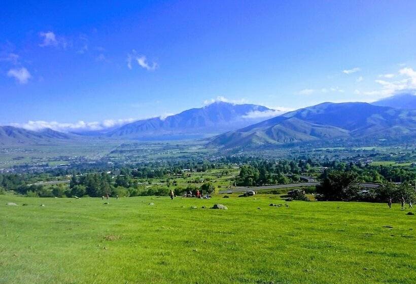 هتل Hosteria Los Cuartos