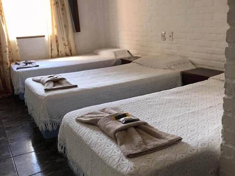 هتل Hosteria Los Cuartos