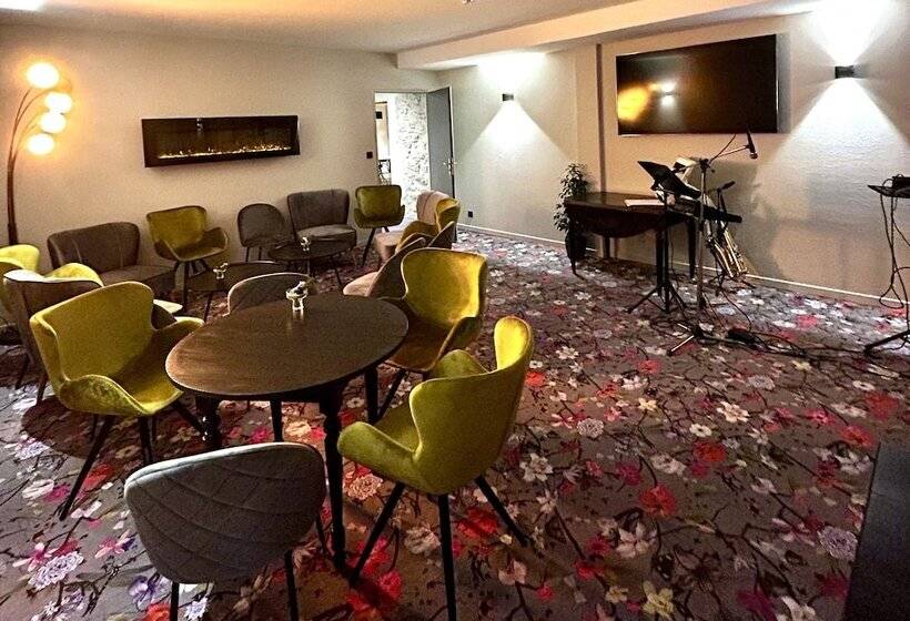 Отель Hôtel Restaurant Le Madame