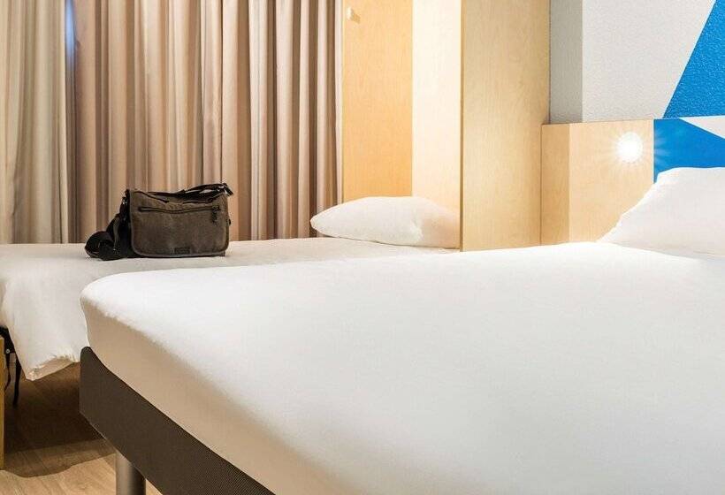 Отель Ibis Budget Tours Sud