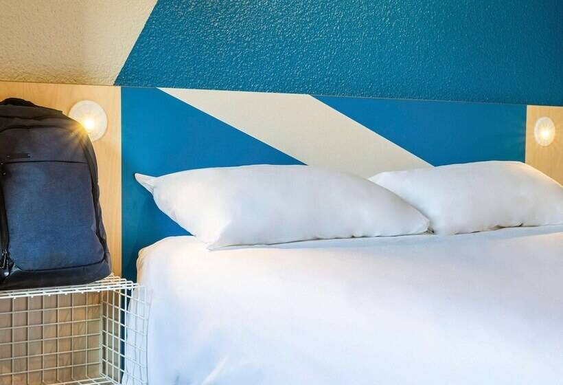 Отель Ibis Budget Tours Sud