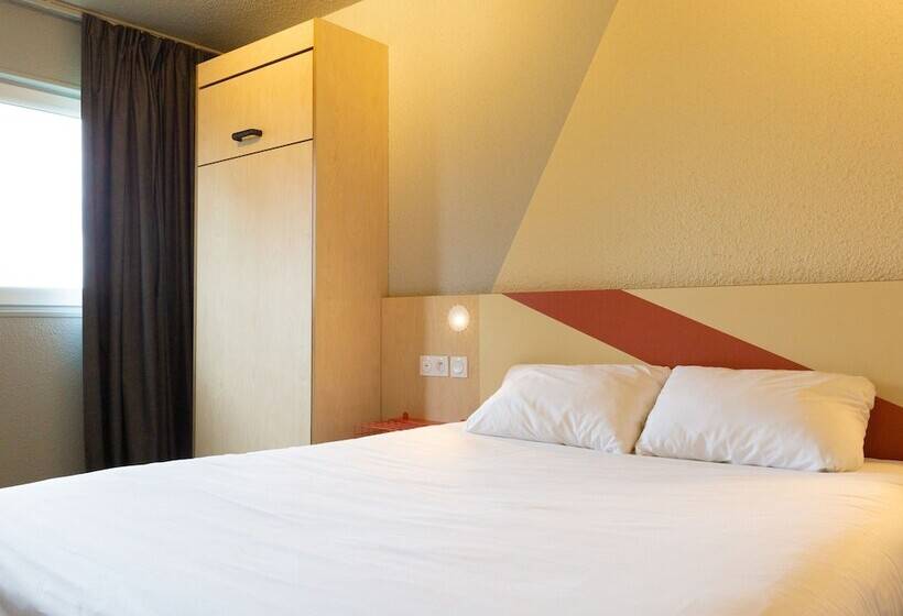 Отель Ibis Budget Tours Sud