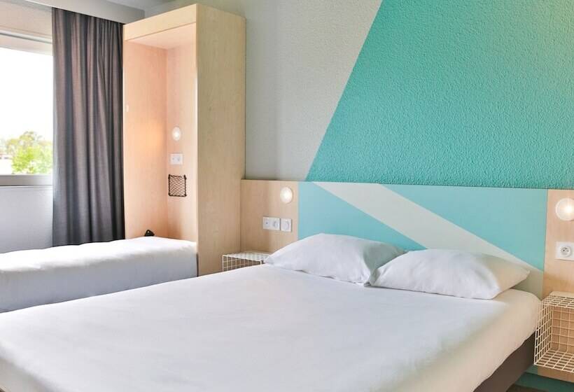 Отель Ibis Budget Tours Sud