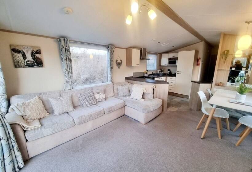 酒店 Impeccable 2 Bed Caravan In Morpeth   Willow Burn