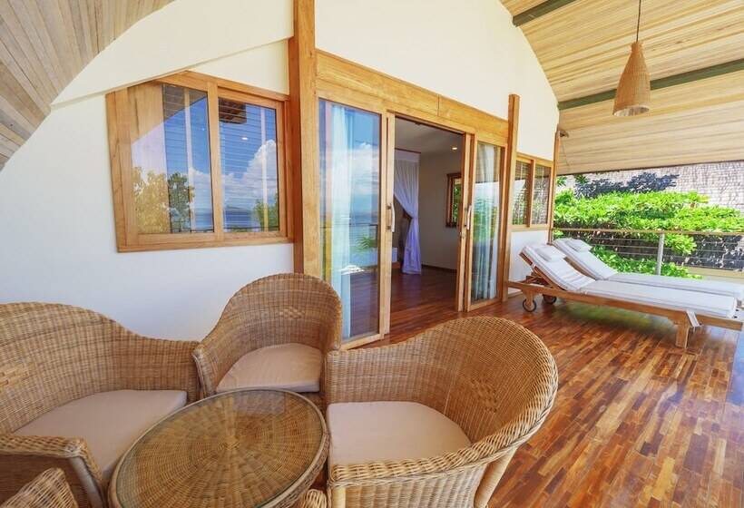 ホテル Komodo Resort