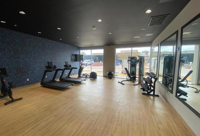 호텔 La Quinta Inn & Suites By Wyndham Yucaipa