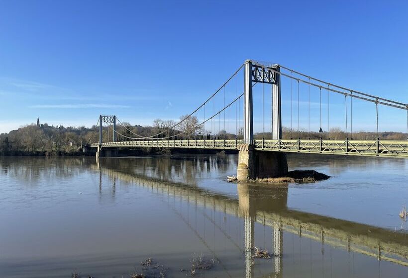 ホテル Logis Loire