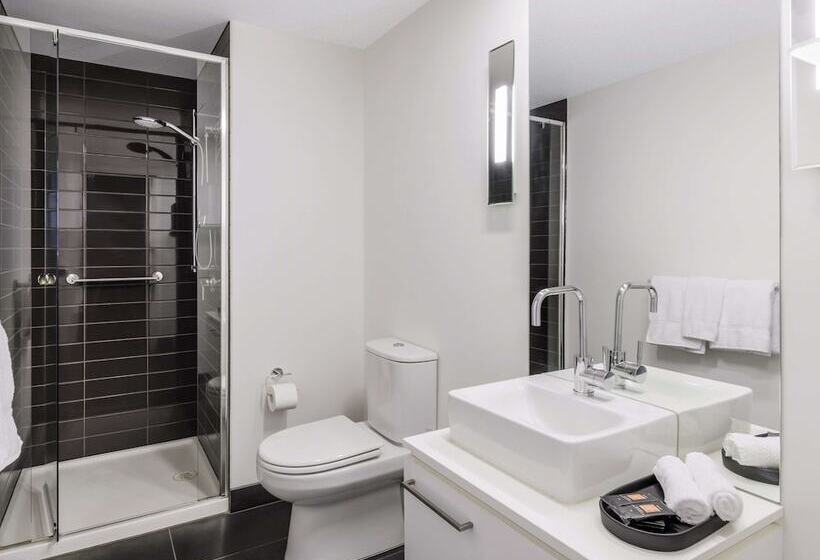 בית מלון כפרי Mercure Melbourne St Kilda Road