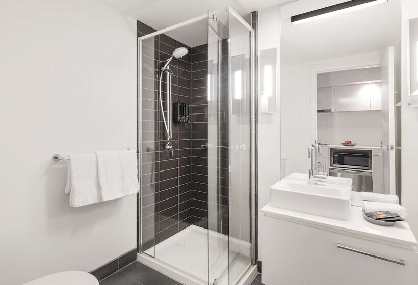 בית מלון כפרי Mercure Melbourne St Kilda Road