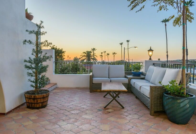 فندق North Beach Villa