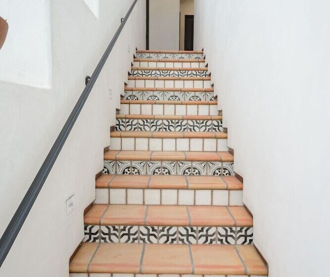 فندق North Beach Villa