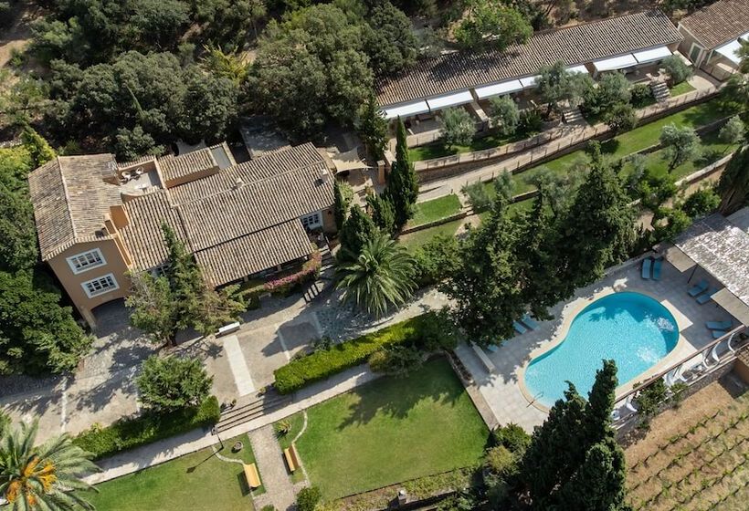 교외 호텔 Rondaia Suites & Villas