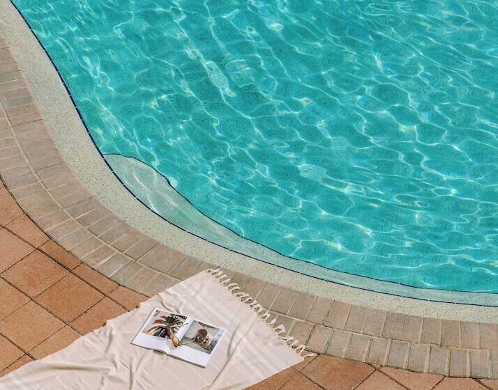 Отель Sonder Cirrus