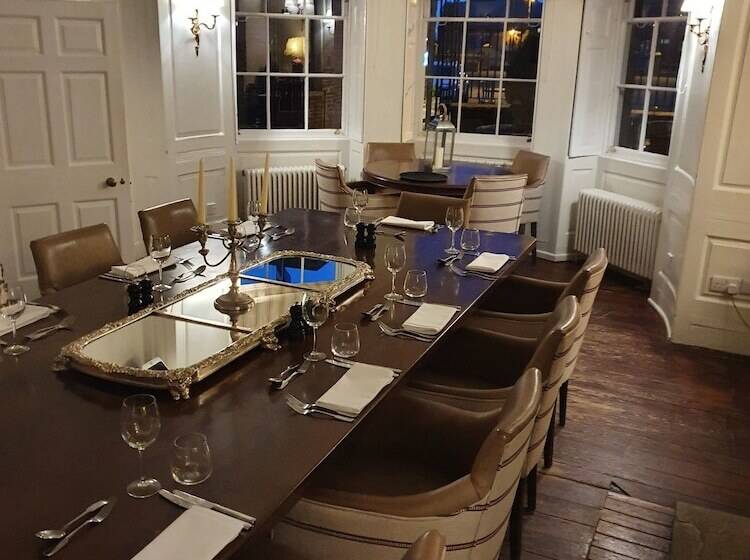 בית מלון כפרי The Bank House