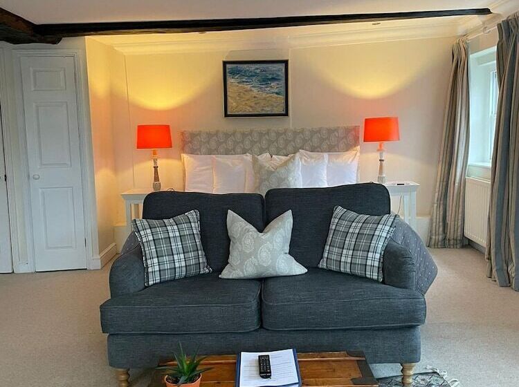 בית מלון כפרי The Bank House