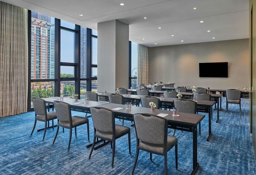 هتل The St. Regis Chicago