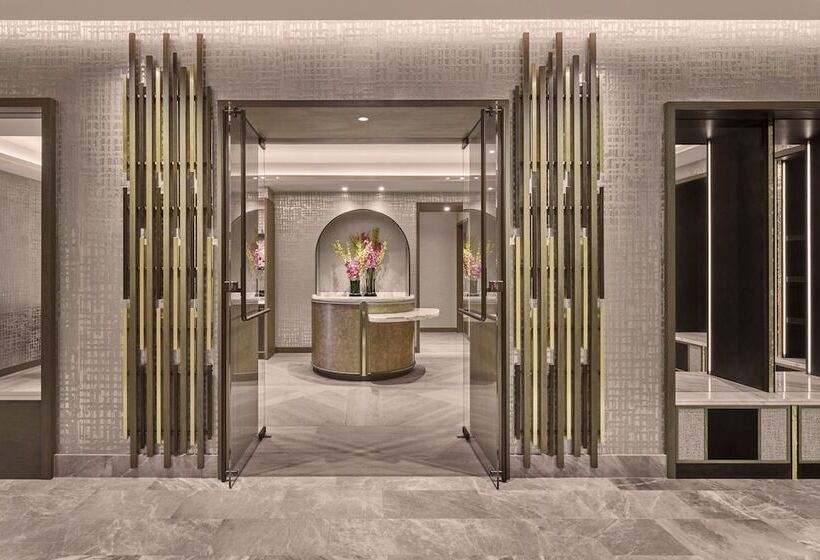 هتل The St. Regis Chicago