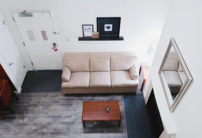 בית מלון כפרי Tysons Corner Suites, A Baymont By Wyndham