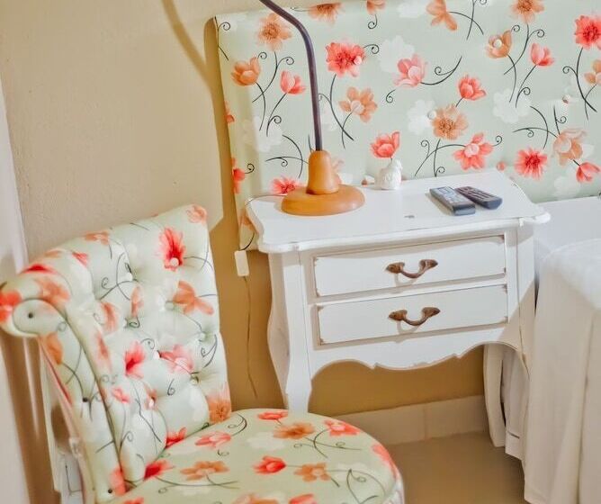 בית מלון כפרי Vila Noah Pousada