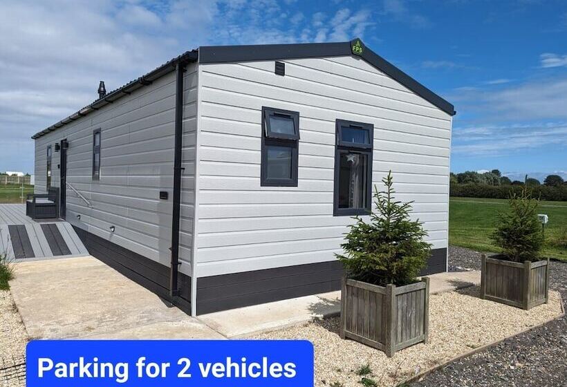 בית מלון כפרי Waterside Lodge   Dog Friendly, Sutton On Sea