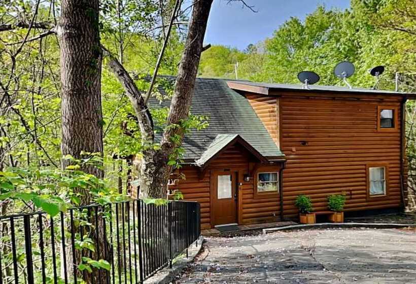 Huckleberry Hideaway