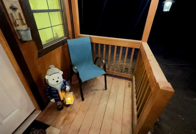 Off Grid 1 Bed Cabin In Yokuts Valley