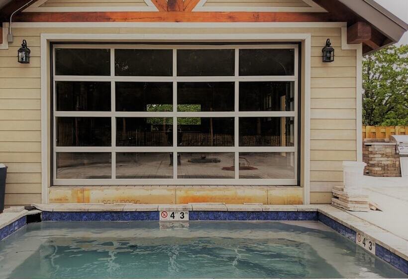 Lake House @ Lighthouse Lodge   Lake Views   Bring Your Boat!