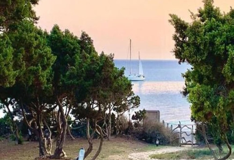 Meridium Apartments & Beach Club