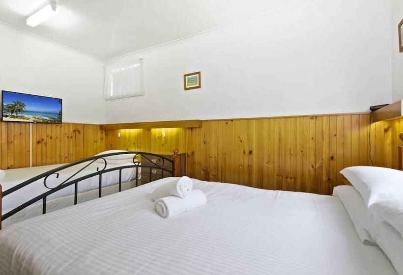 Ocean Bridge Lakes Entrance