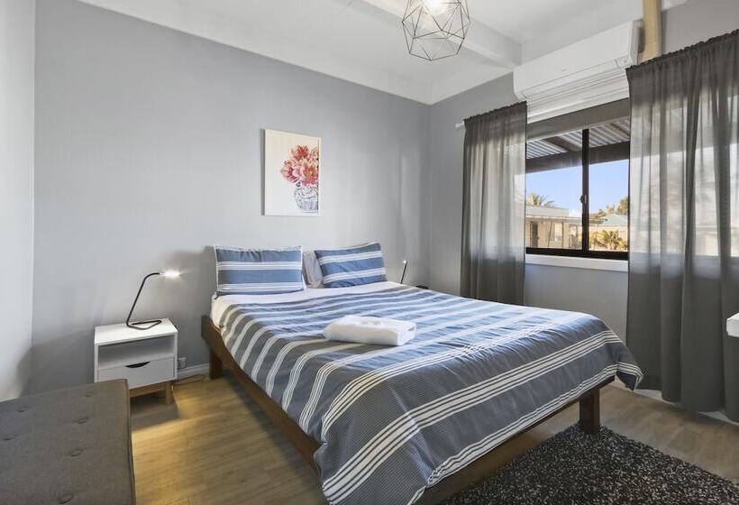 Ocean Bridge Lakes Entrance