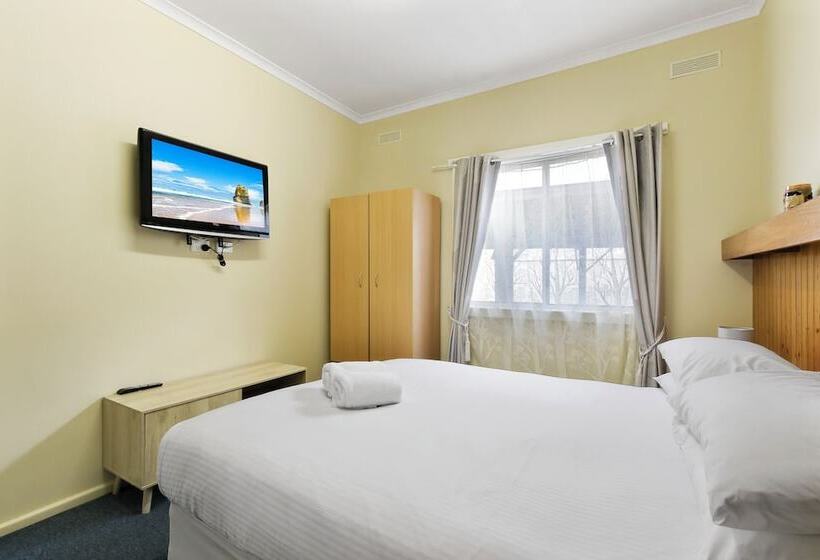 Ocean Bridge Lakes Entrance