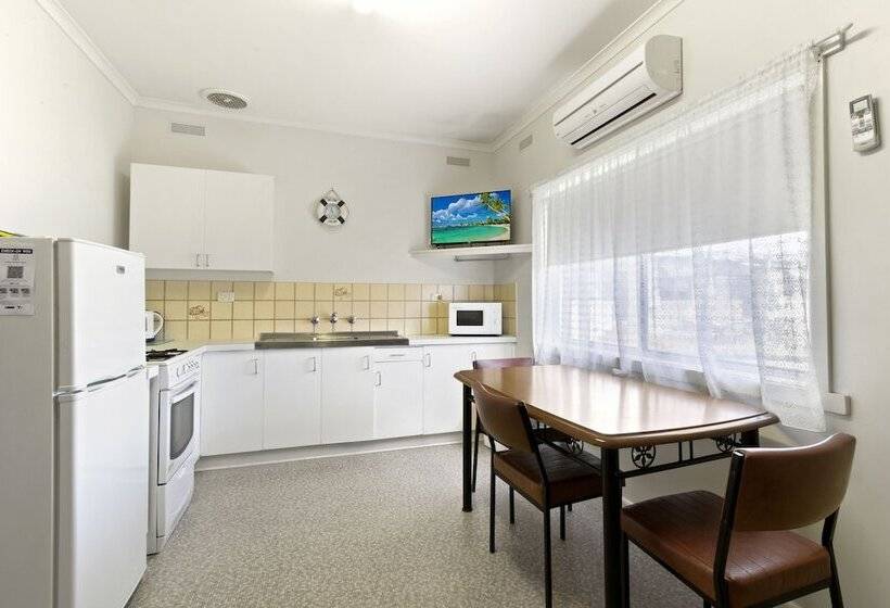 Ocean Bridge Lakes Entrance