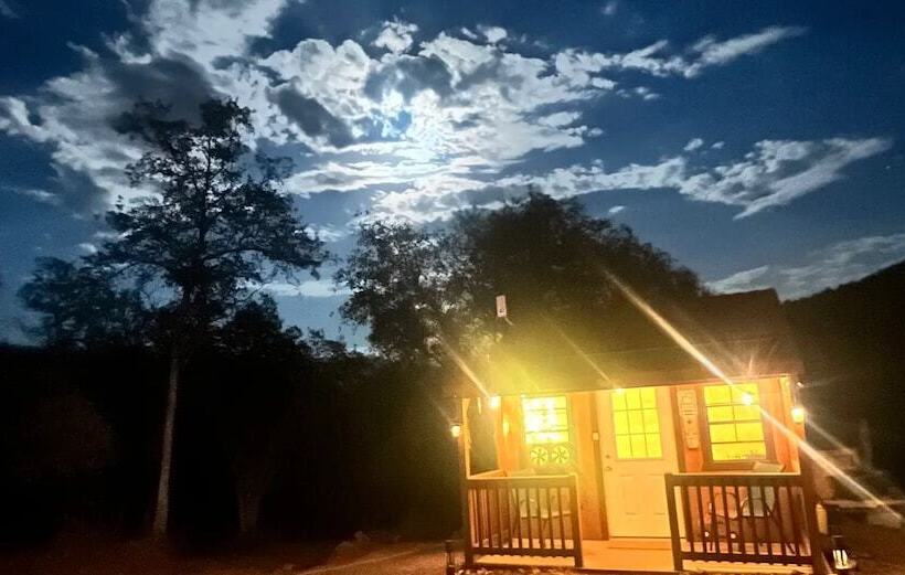 Off Grid 1 Bed Cabin In Yokuts Valley