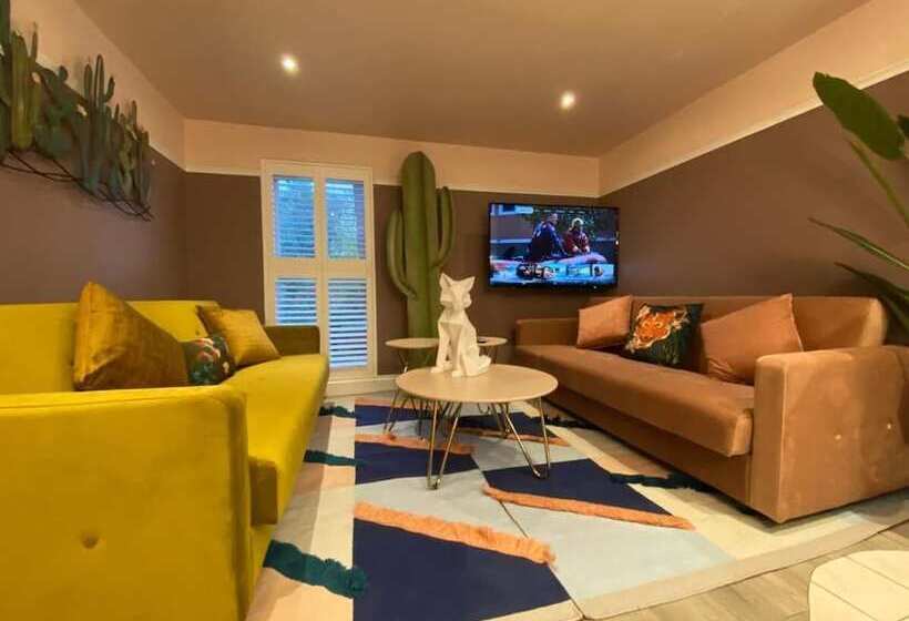 Пансион Ailim House Serviced Cottage