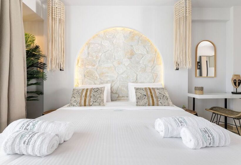 פנסיון Amalthia Luxury Suites