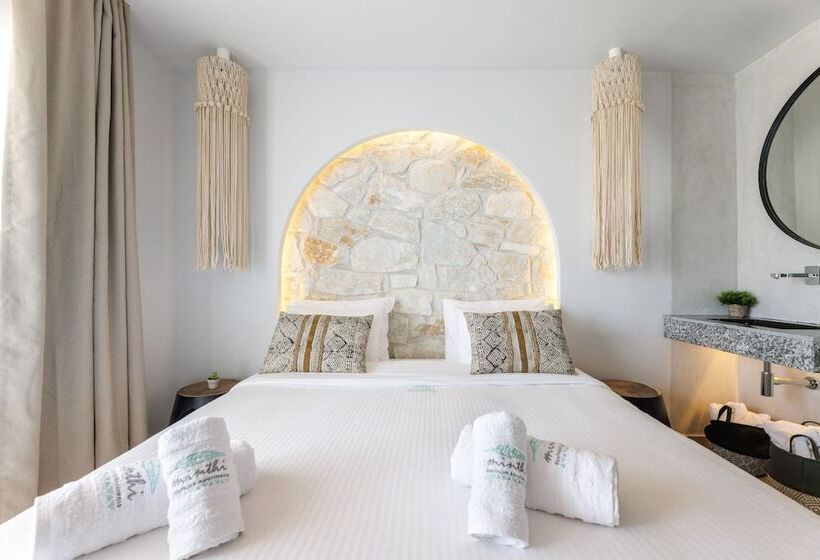 פנסיון Amalthia Luxury Suites