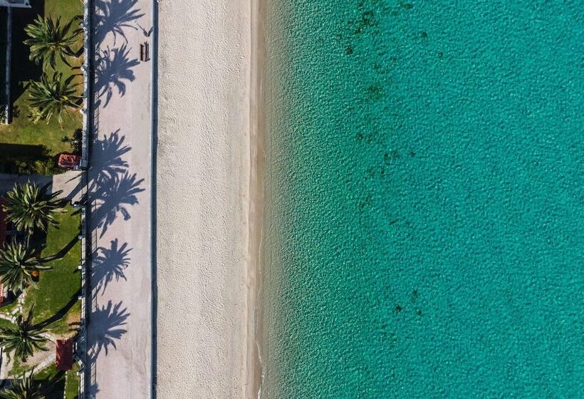 פנסיון Amalthia Luxury Suites