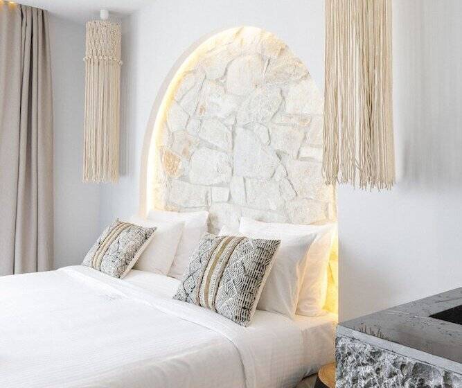 פנסיון Amalthia Luxury Suites