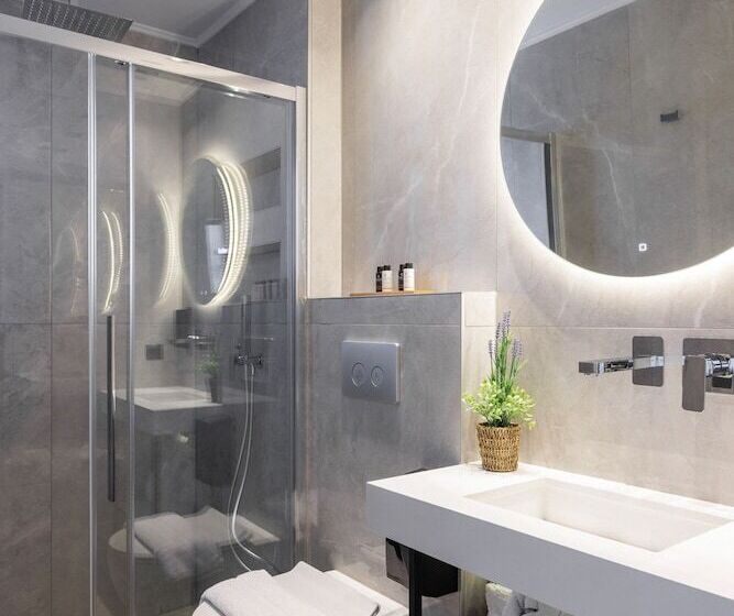 פנסיון Amalthia Luxury Suites