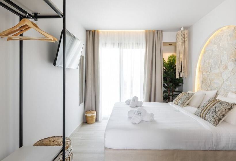 פנסיון Amalthia Luxury Suites