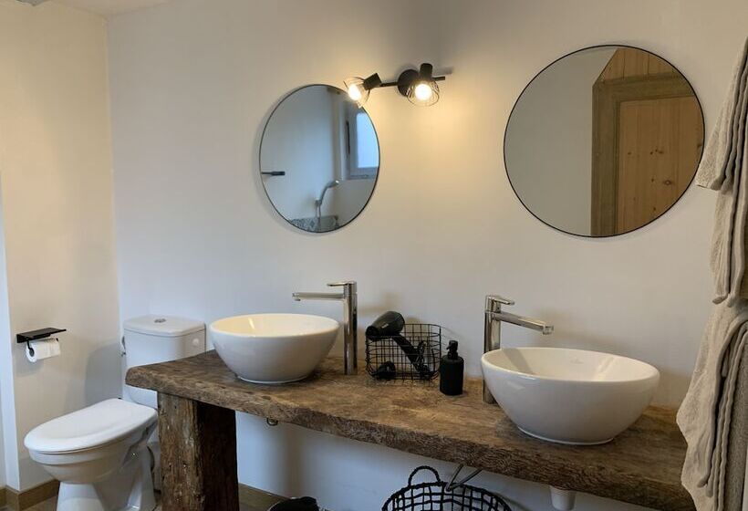 پانسیون L école Des Demoiselles