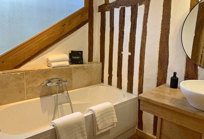 پانسیون L école Des Demoiselles