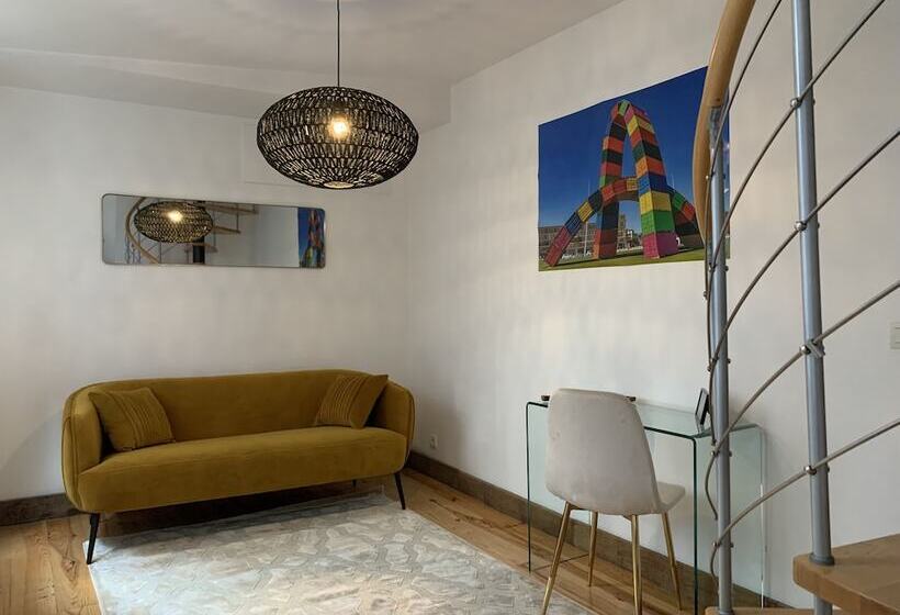 پانسیون L école Des Demoiselles