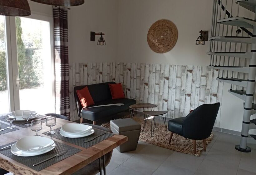 ペンション Le Mas De Molines