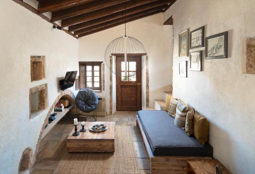 ペンション Menexes Suites Monemvasia