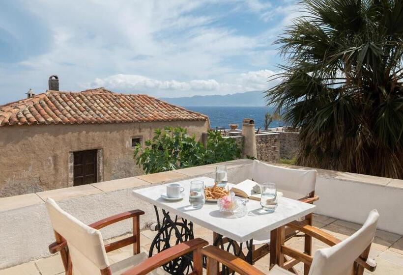 ペンション Menexes Suites Monemvasia