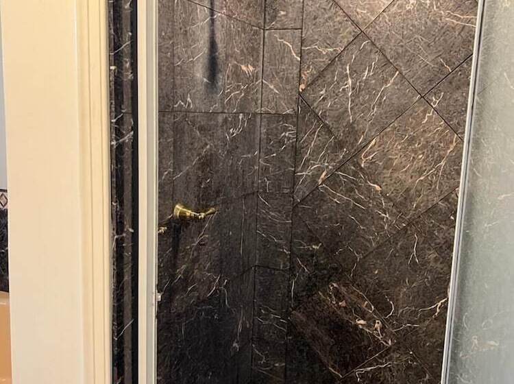 膳宿费 Miller Apartments