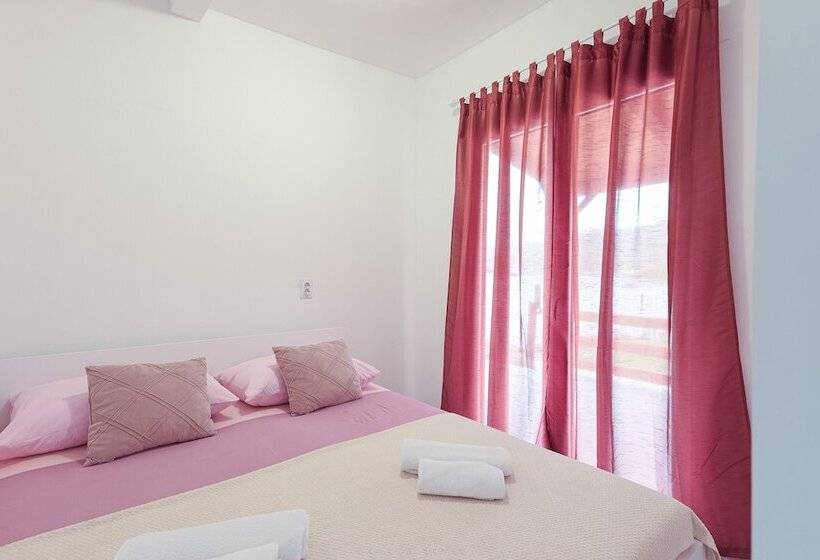 פנסיון Mobile Homes  Kamp Karin