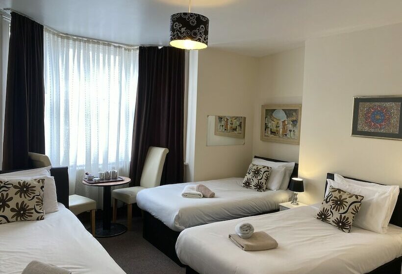 ペンション The Old Palace Guest House