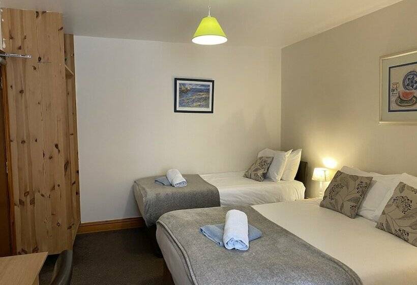 ペンション The Old Palace Guest House